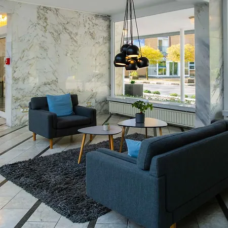 Des Nordens Flensburg Wellness & קרוסה