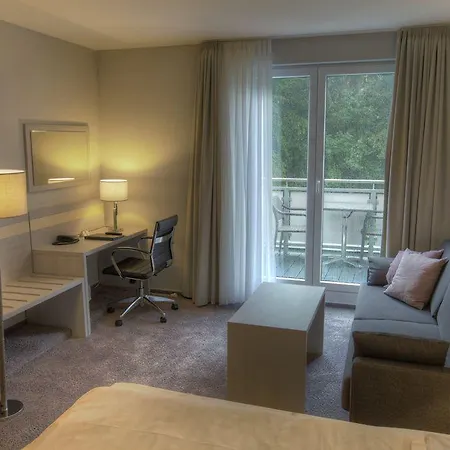 Des Nordens Flensburg Wellness & 4* Kruså