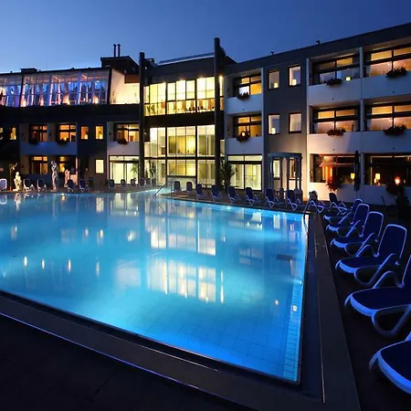 Des Nordens Flensburg Wellness & מלון